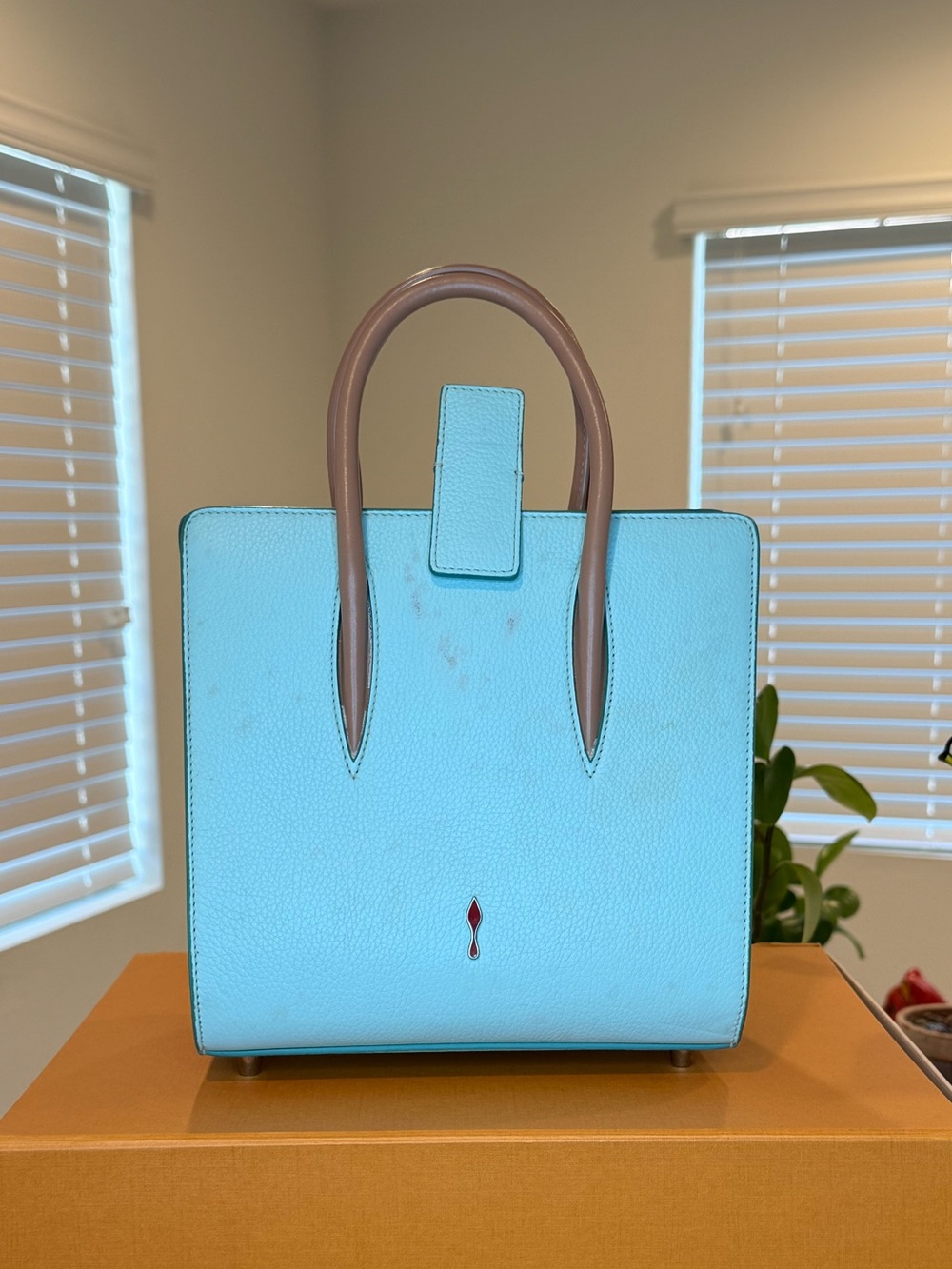 ๐น๐๐๐ Christian Louboutin Mint Green and Tan Leather handles with Red Inside tote - Picture 2 of 16